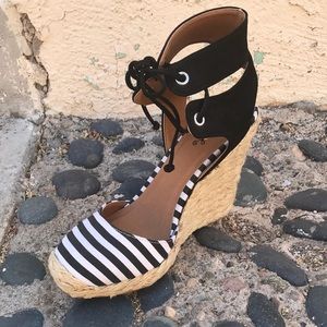 Stripe black and white espadrilles